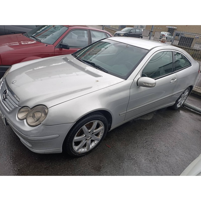 mercedes clase c (w203) sportcoupe del año 2001