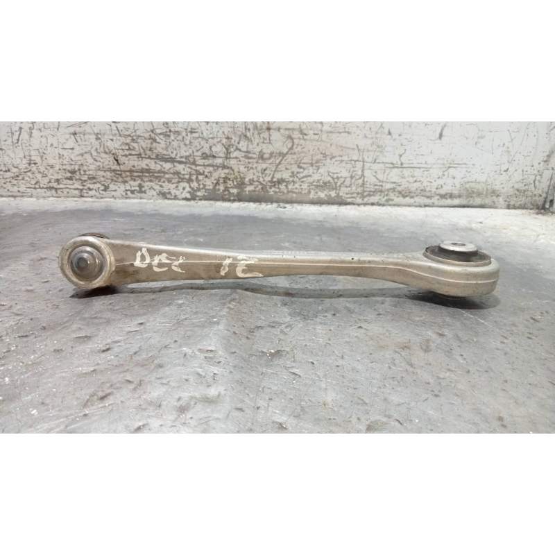 Recambio de brazo suspension superior delantero izquierdo para audi a4 ber. (b8) 2.0 16v tdi referencia OEM IAM ANTERIOR 20TDI 2