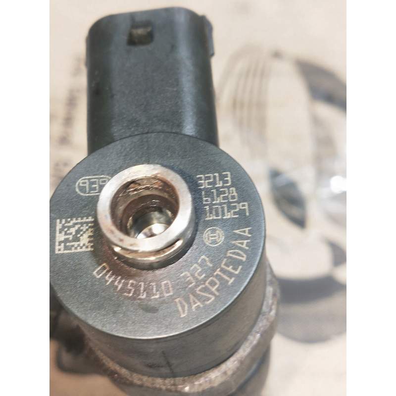 Recambio de inyector para opel astra j lim. referencia OEM IAM 3213 0445110327 BOSCH