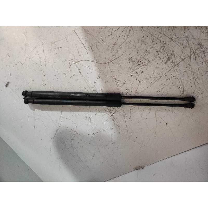 Recambio de amortiguadores maletero / porton para toyota auris luna referencia OEM IAM 2466ZG 5P 2006