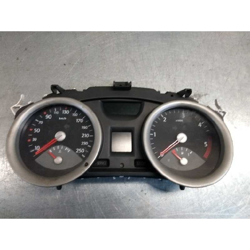 Recambio de cuadro instrumentos para renault megane ii berlina 3p 1.5 dci diesel referencia OEM IAM 8200399700A  