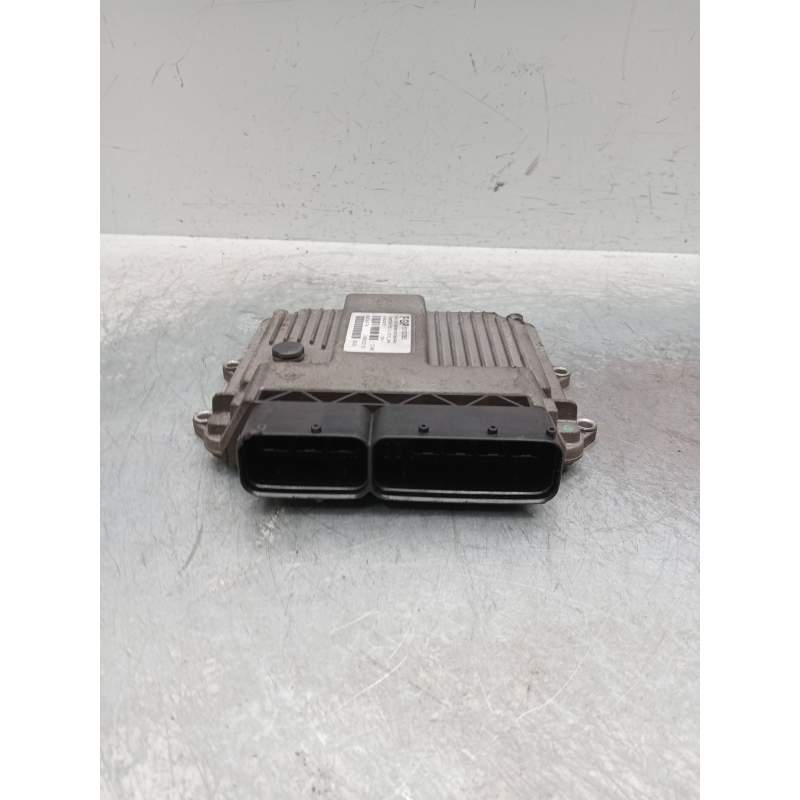 Recambio de centralita motor uce para fiat punto (188_) 1.3 jtd 16v referencia OEM IAM 55192093 7160002103 