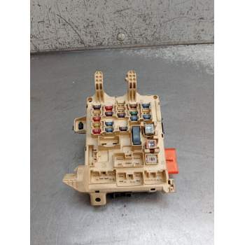 CAJA RELES / FUSIBLES 8264112150 2410000100 2000