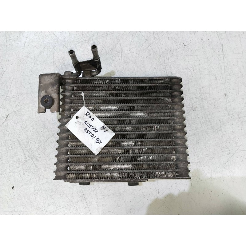 Recambio de radiador aceite para hyundai h 1 2.5 turbodiesel cat referencia OEM IAM 264104A05X  