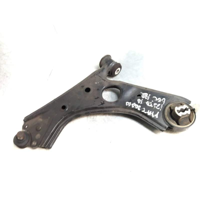 Recambio de brazo suspension inferior delantero izquierdo para fiat doblo active referencia OEM IAM   2010