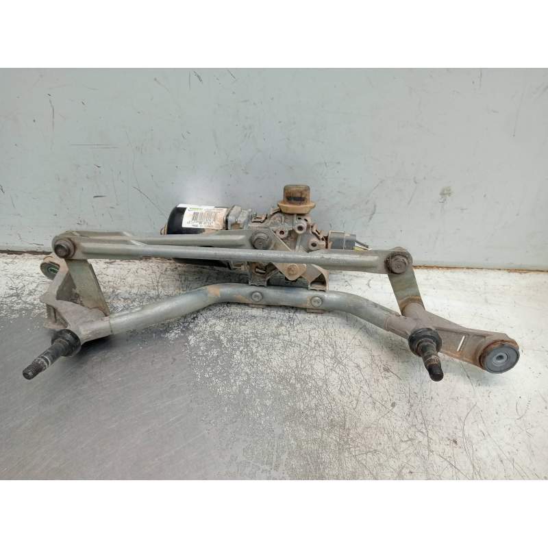 Recambio de motor limpia delantero para toyota corolla (e12) 2.0 d-4d linea luna berlina referencia OEM IAM   