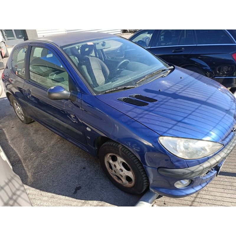 peugeot 206 berlina del año 2001