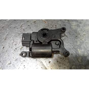 MOTOR APERTURA TRAMPILLAS CLIMATIZADOR 2Q0907511A 