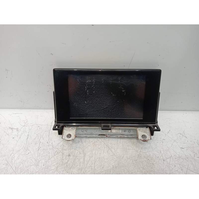 Recambio de pantalla multifuncion para lexus ct 200h referencia OEM IAM 8611176081  