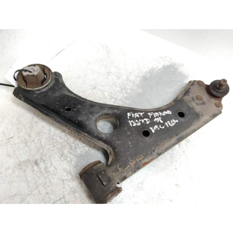 Recambio de brazo suspension inferior delantero izquierdo para fiat fiorino básico referencia OEM IAM  13JTD 2007