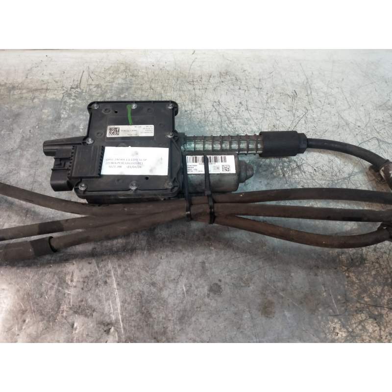 Recambio de freno de mano electrico para opel zafira tourer excellence referencia OEM IAM 13386364 A2C34679500 2012