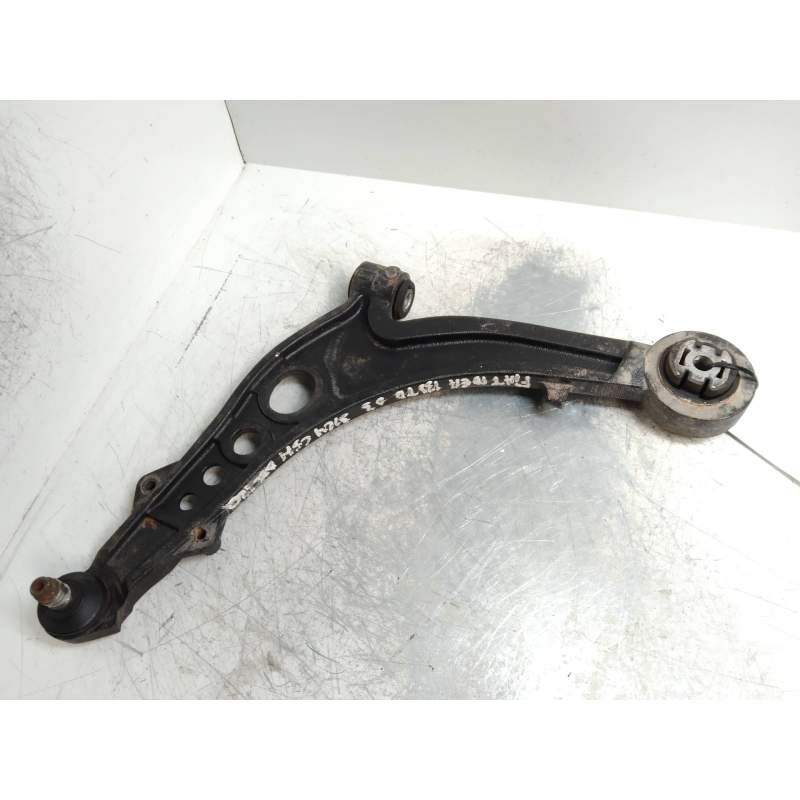 Recambio de brazo suspension inferior delantero izquierdo para fiat idea (135) 1.3 jtd cat referencia OEM IAM   