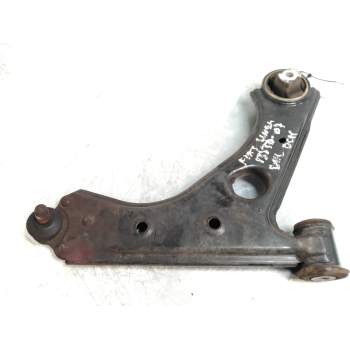 BRAZO SUSPENSION INFERIOR DELANTERO DERECHO 