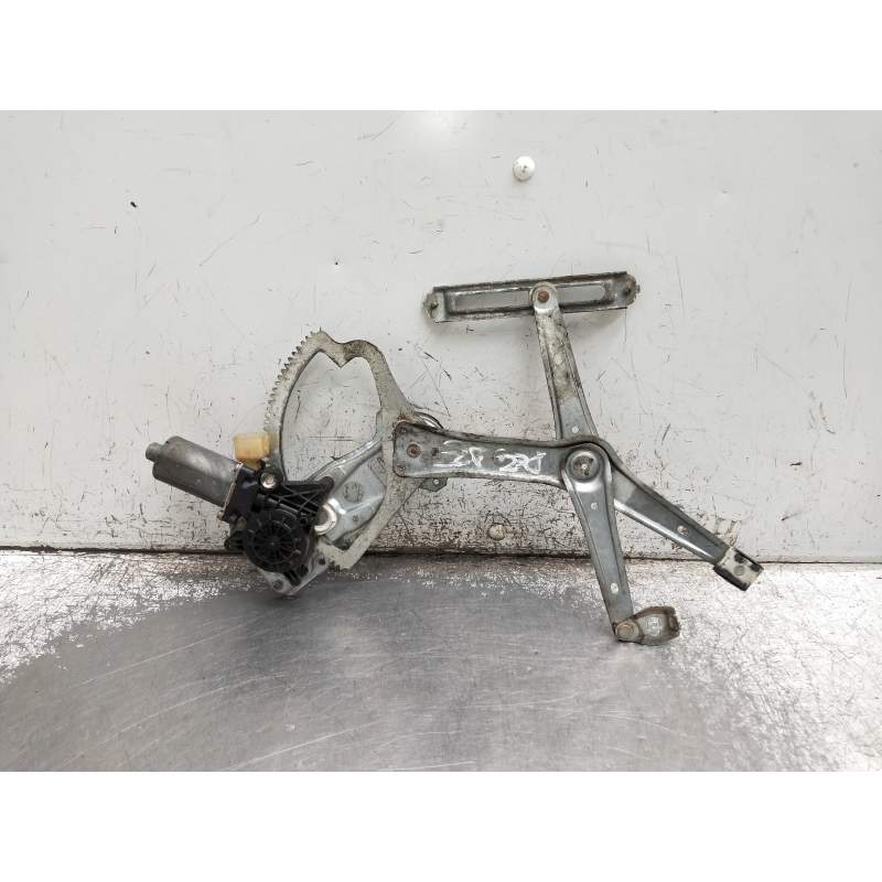 Recambio de elevalunas delantero derecho para mercedes-benz clase c (w202) berlina referencia OEM IAM 0130821709 4P 1997