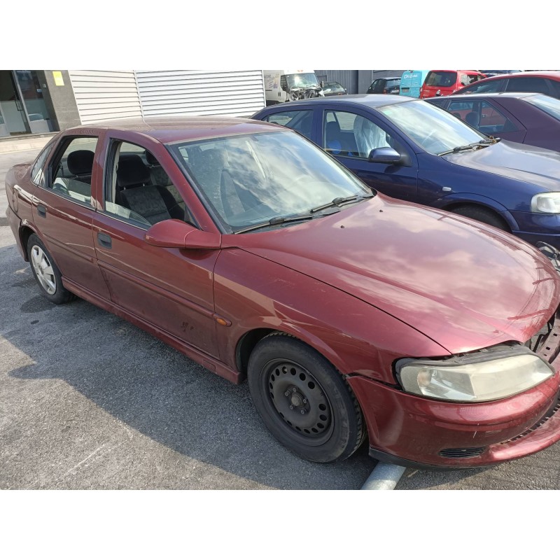 opel vectra b berlina del año 1999