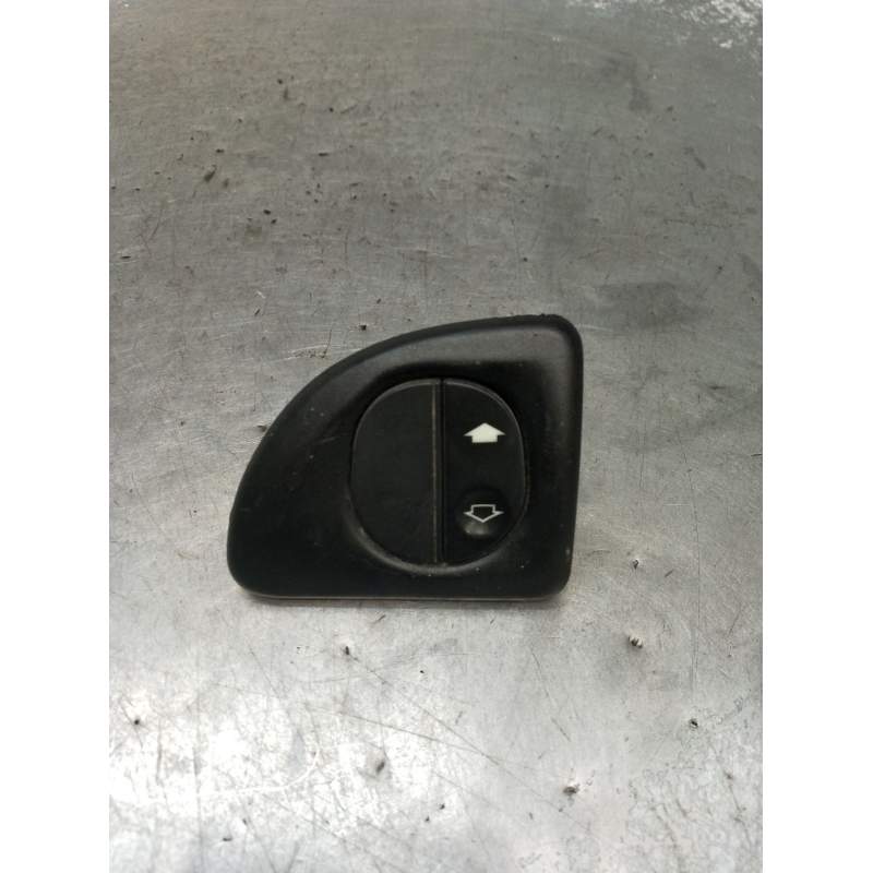 Recambio de mando elevalunas delantero derecho para ford tourneo connect 1.8 tdci referencia OEM IAM  5P 2008