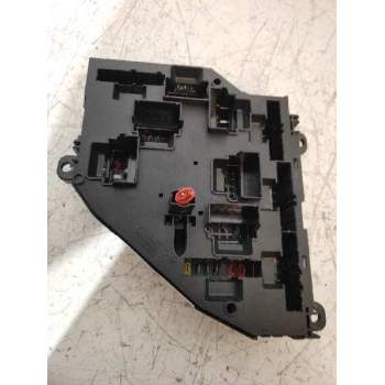 CAJA RELES / FUSIBLES 92642302 417033452H 250813 04801878