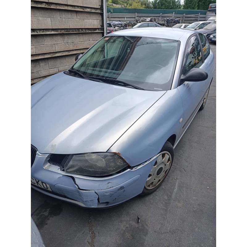 seat ibiza (6l1) del año 2002