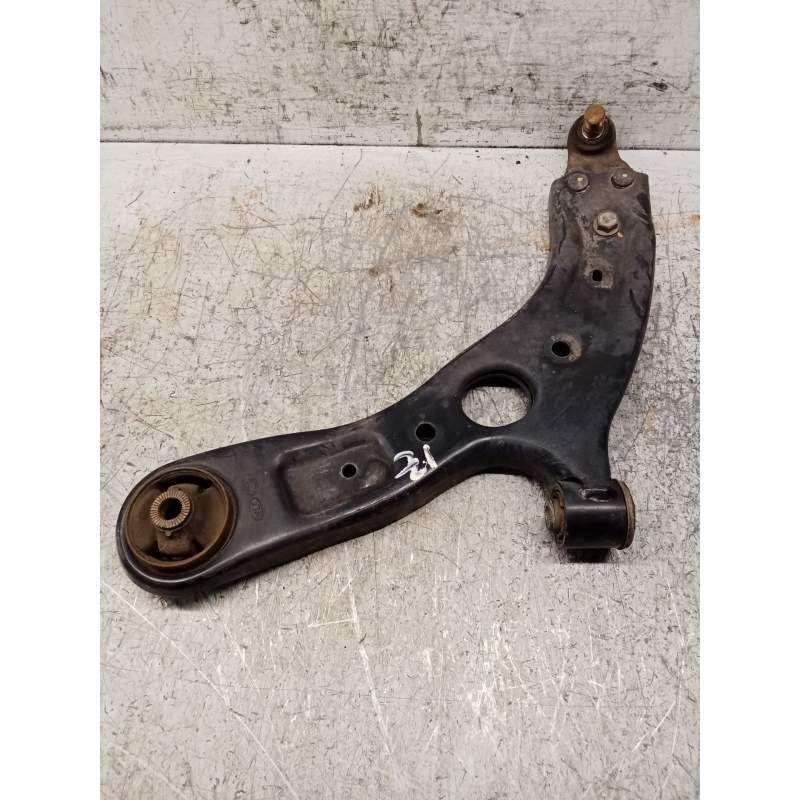 Recambio de brazo suspension inferior delantero izquierdo para kia carens ( ) referencia OEM IAM   2016