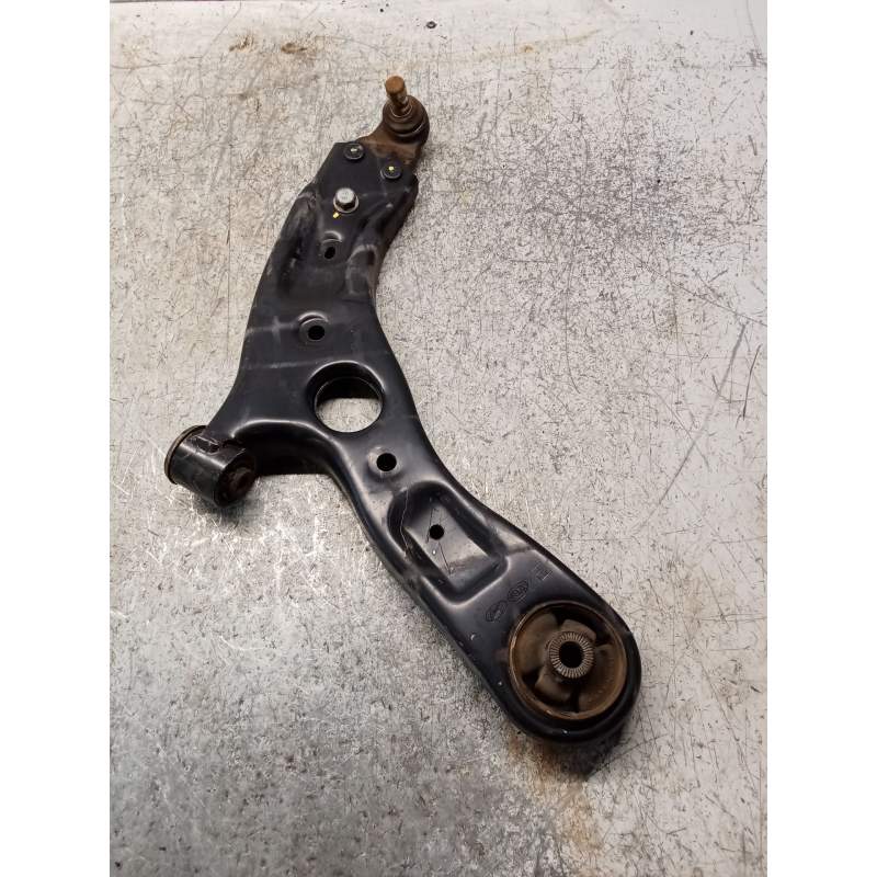 Recambio de brazo suspension inferior delantero derecho para kia carens ( ) referencia OEM IAM   2016