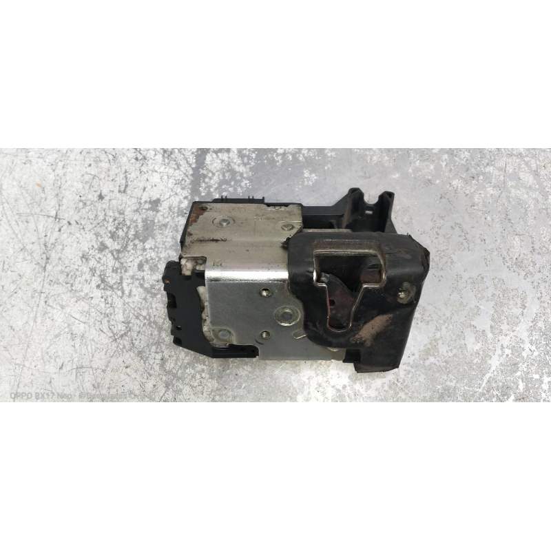 Recambio de motor cierre centralizado delantero derecho para ford fiesta (cbk) ghia referencia OEM IAM  3P 2005