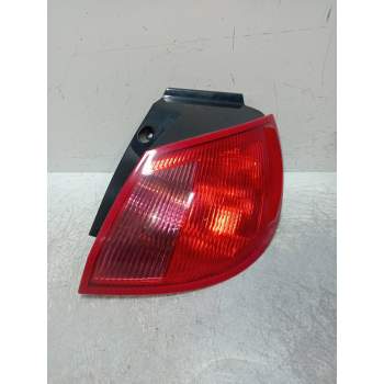 PILOTO TRASERO DERECHO MR957366 