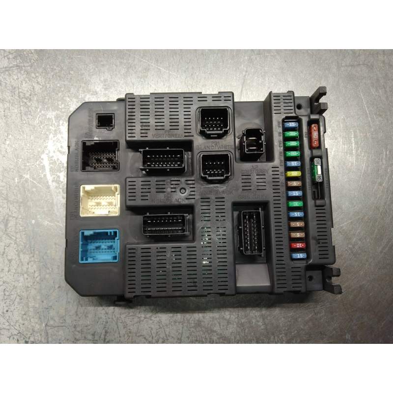 Recambio de caja reles / fusibles para peugeot 207 xs referencia OEM IAM 9663798280 BSI2004P0600 16G 2006