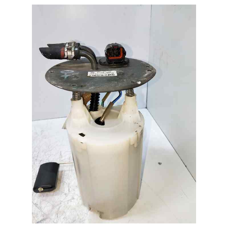 Recambio de bomba combustible para kia carnival ii 2.5 v6 ex referencia OEM IAM 0K52C1335X 083000790 2001