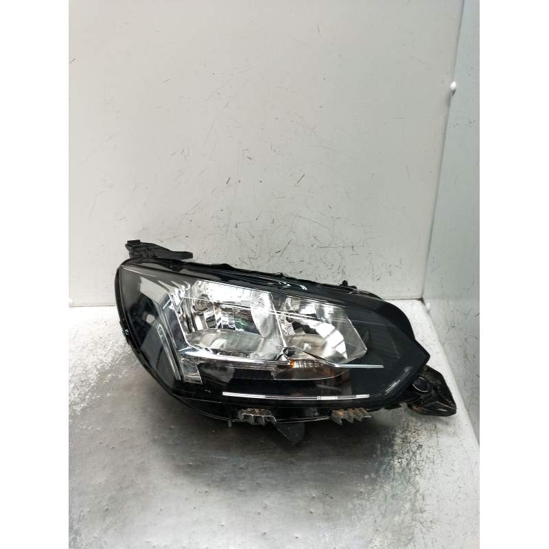 Recambio de faro derecho para peugeot 208 (p2) referencia OEM IAM 9823193880 90174685 