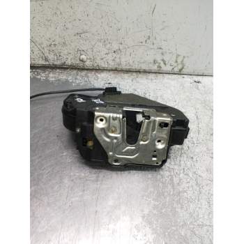 MOTOR CIERRE CENTRALIZADO TRASERO DERECHO 5P 2002