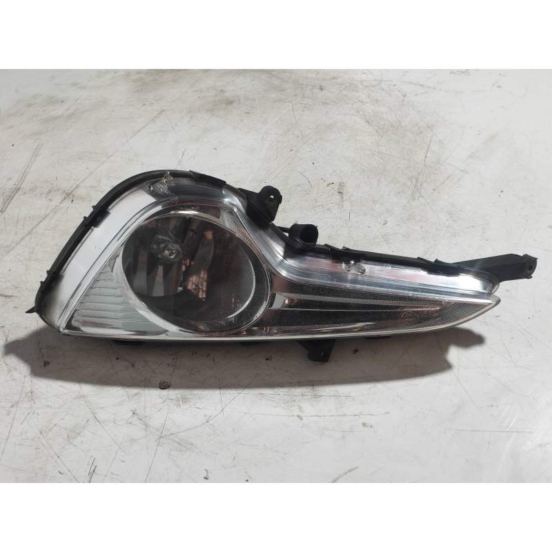 Recambio de piloto delantero izquierdo para hyundai i40 cw gl tecno referencia OEM IAM   
