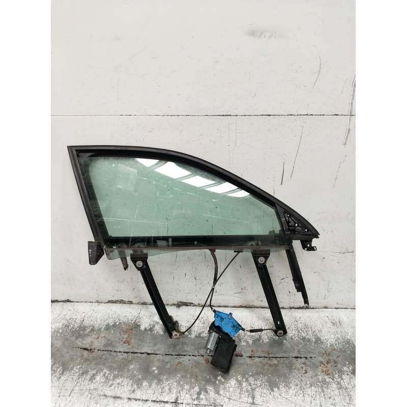 Recambio de elevalunas delantero derecho para audi a4 b6 (8e2) 2.0 referencia OEM IAM 8E0837462A 4P 2001