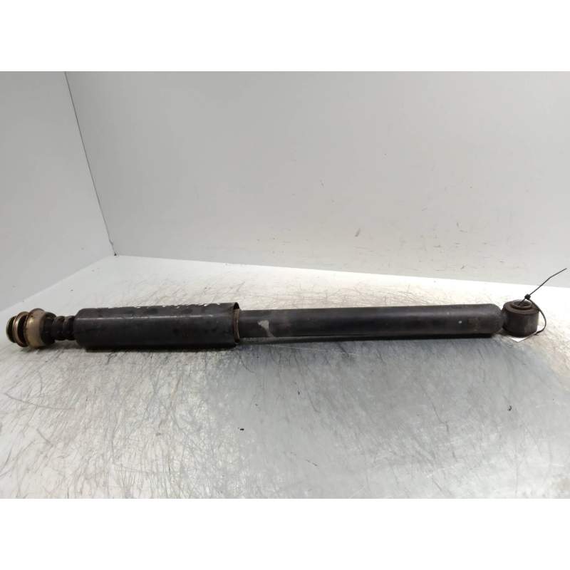 Recambio de amortiguador trasero para toyota yaris (ncp1/nlp1/scp1) 1.3 cat referencia OEM IAM   