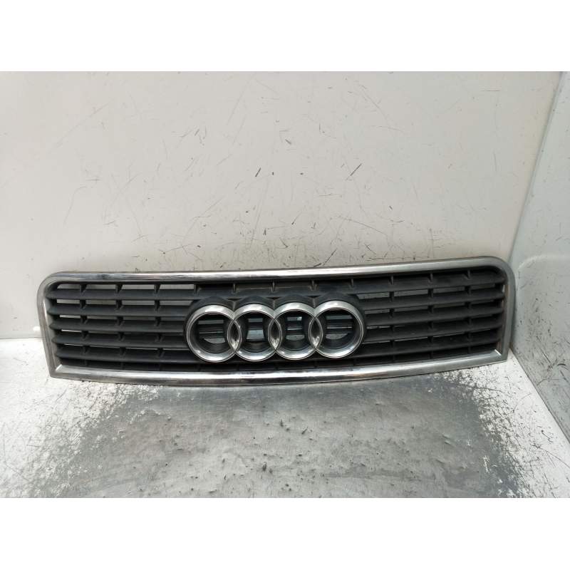 Recambio de rejilla delantera para audi a4 b6 (8e2) 2.0 referencia OEM IAM   2001