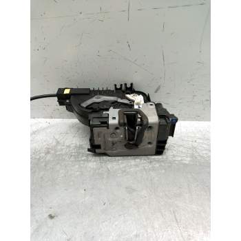 MOTOR CIERRE CENTRALIZADO DELANTERO DERECHO A4477200235 4P 2014