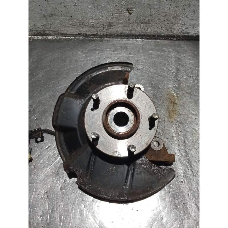 Recambio de mangueta delantera izquierda para hyundai elantra iii sedán (xd) 1.6 referencia OEM IAM   