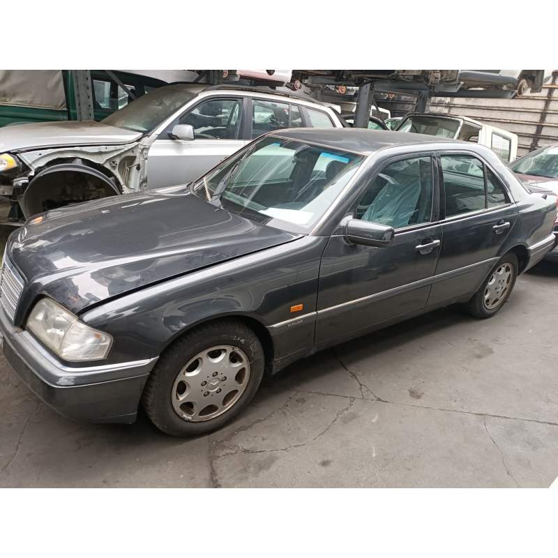 MERCEDES-BENZ CLASE C (W202) BERLINA