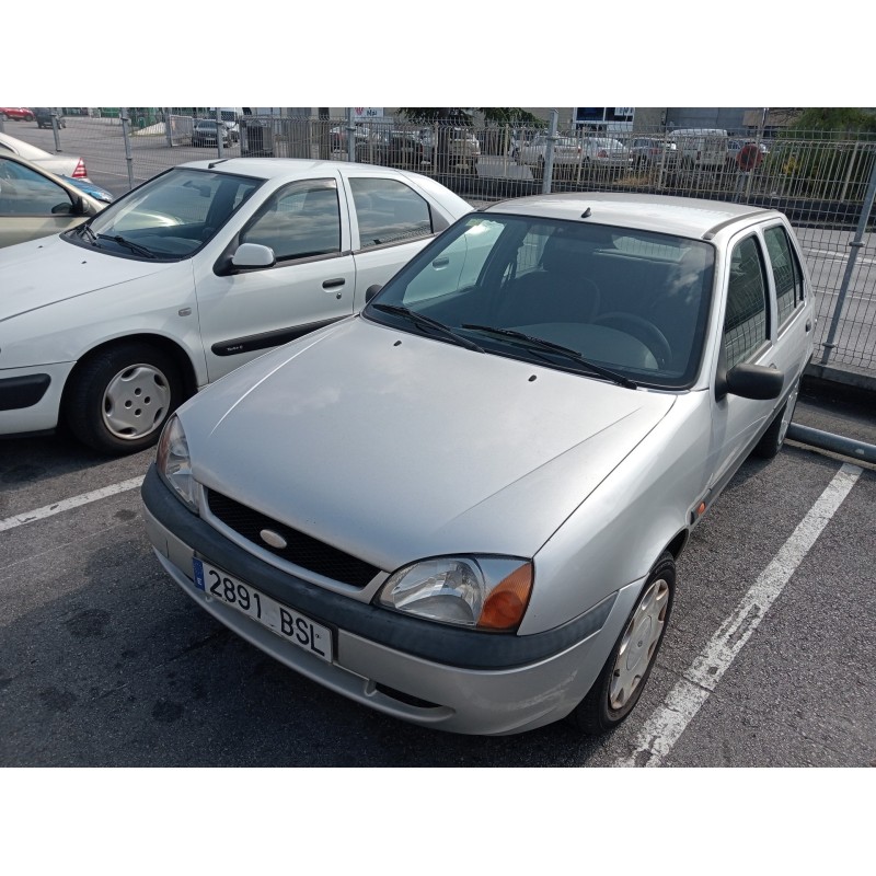 ford fiesta berlina (dx) del año 2002