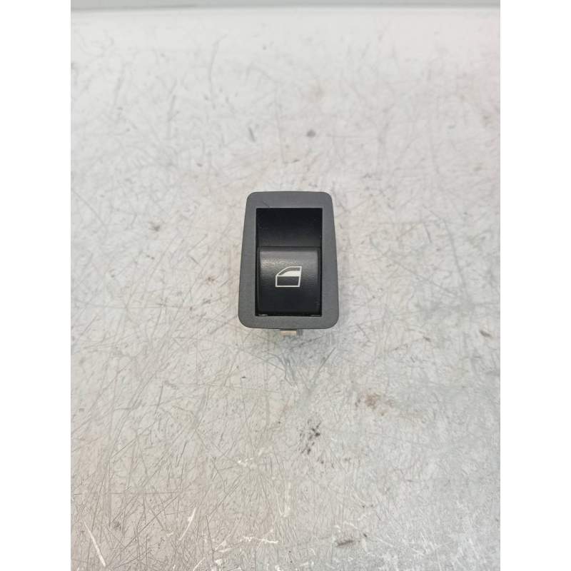 Recambio de mando elevalunas trasero derecho para bmw serie 3 berlina (e46) 320d referencia OEM IAM 6902174  2001