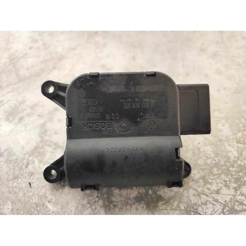 Recambio de motor apertura trampillas climatizador para lancia thesis (115) 3.0 v6 24v cae emblema referencia OEM IAM 0132801312