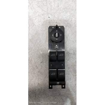 MANDO ELEVALUNAS DELANTERO IZQUIERDO AM5T14A132CA 