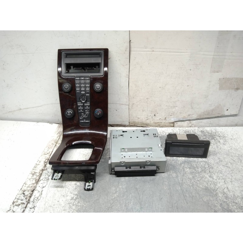 Recambio de sistema audio / radio cd para volvo v50 familiar 2.0 d kinetic referencia OEM IAM 30752889AD 1CD16F 30737809