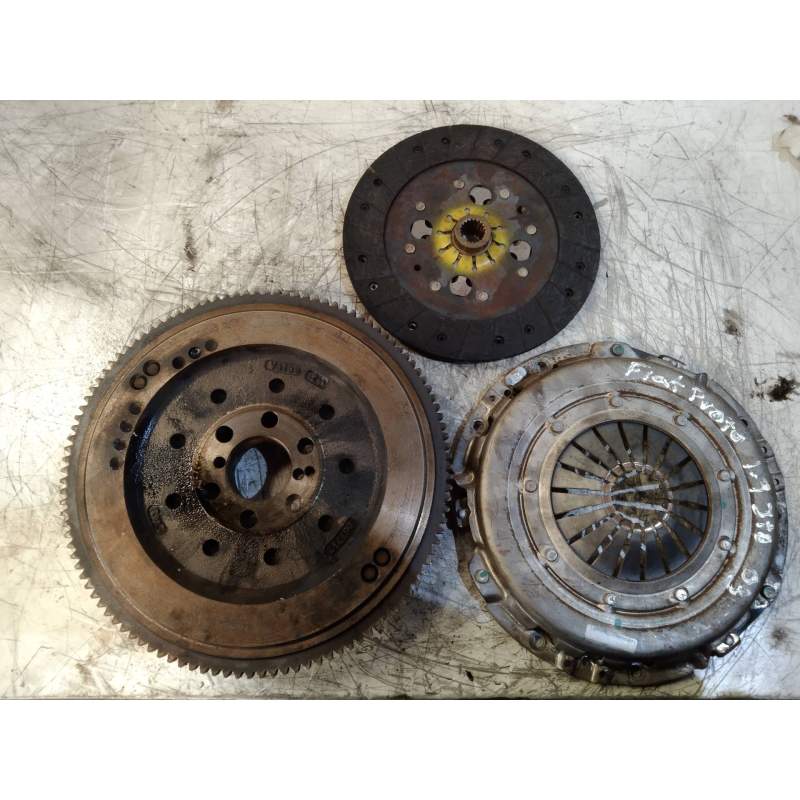 Recambio de kit embrague para fiat punto berlina (188) 1.9 jtd sound (a) referencia OEM IAM   