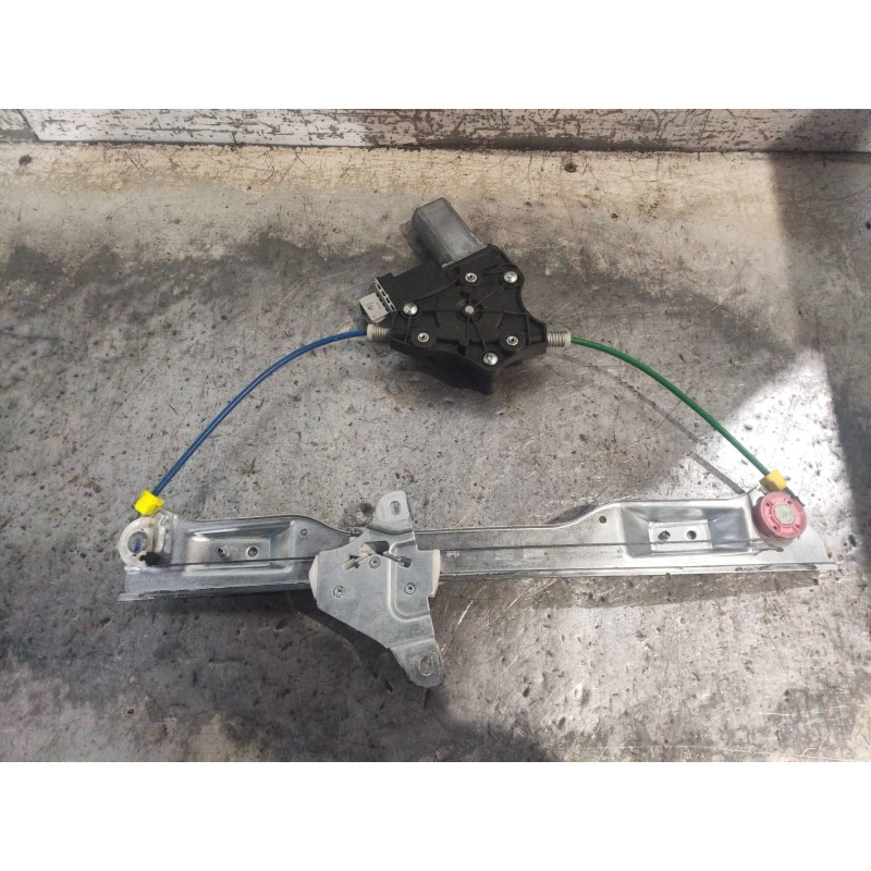 Recambio de elevalunas delantero izquierdo para opel corsa e color edition ecoflex referencia OEM IAM 13447038 541613212 3233000