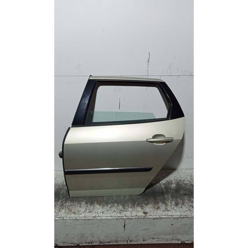 Recambio de puerta trasera izquierda para peugeot 407 sw st confort referencia OEM IAM   5P