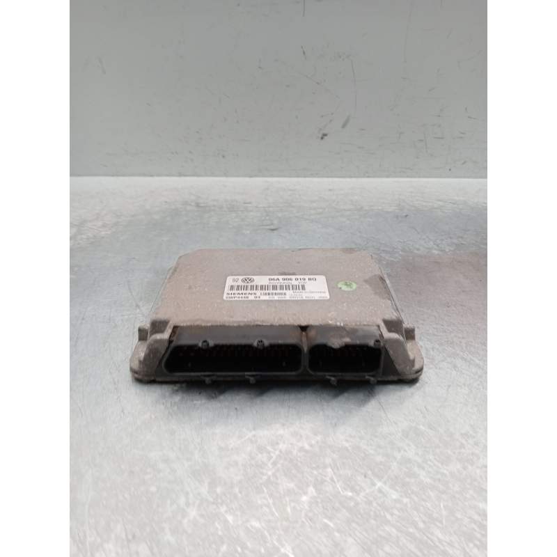 Recambio de centralita motor uce para volkswagen golf iv variant (1j5) 1.6 referencia OEM IAM 06A906019BQ 5wp444803 