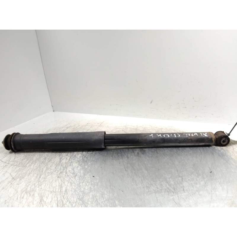 Recambio de amortiguador trasero para toyota yaris connect referencia OEM IAM   