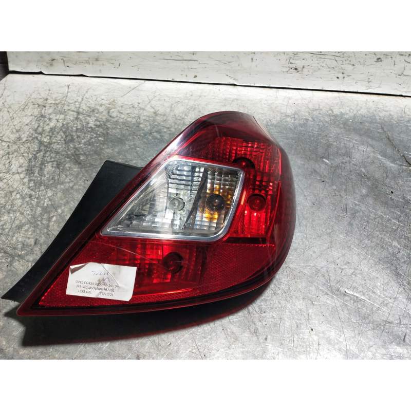 Recambio de piloto trasero derecho para opel corsa d cosmo referencia OEM IAM 13269051 5P 2006
