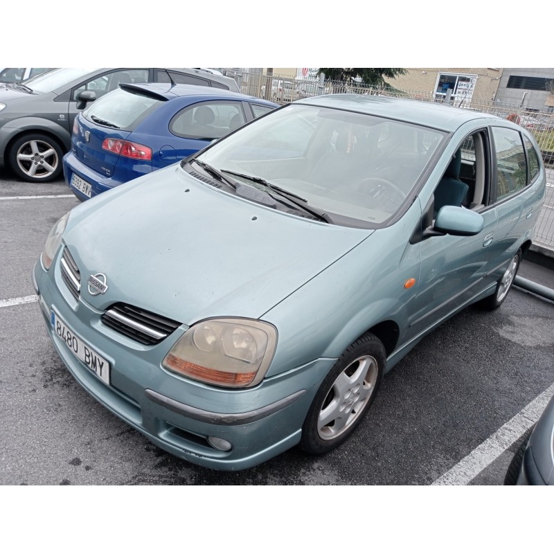 nissan almera tino (v10m) del año 2001