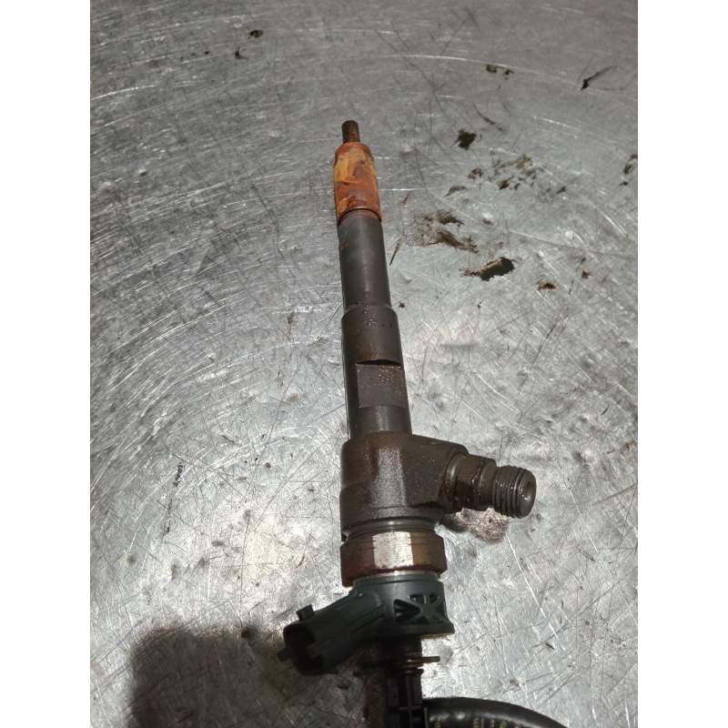 Recambio de inyector para renault clio iv referencia OEM IAM 0445110652  
